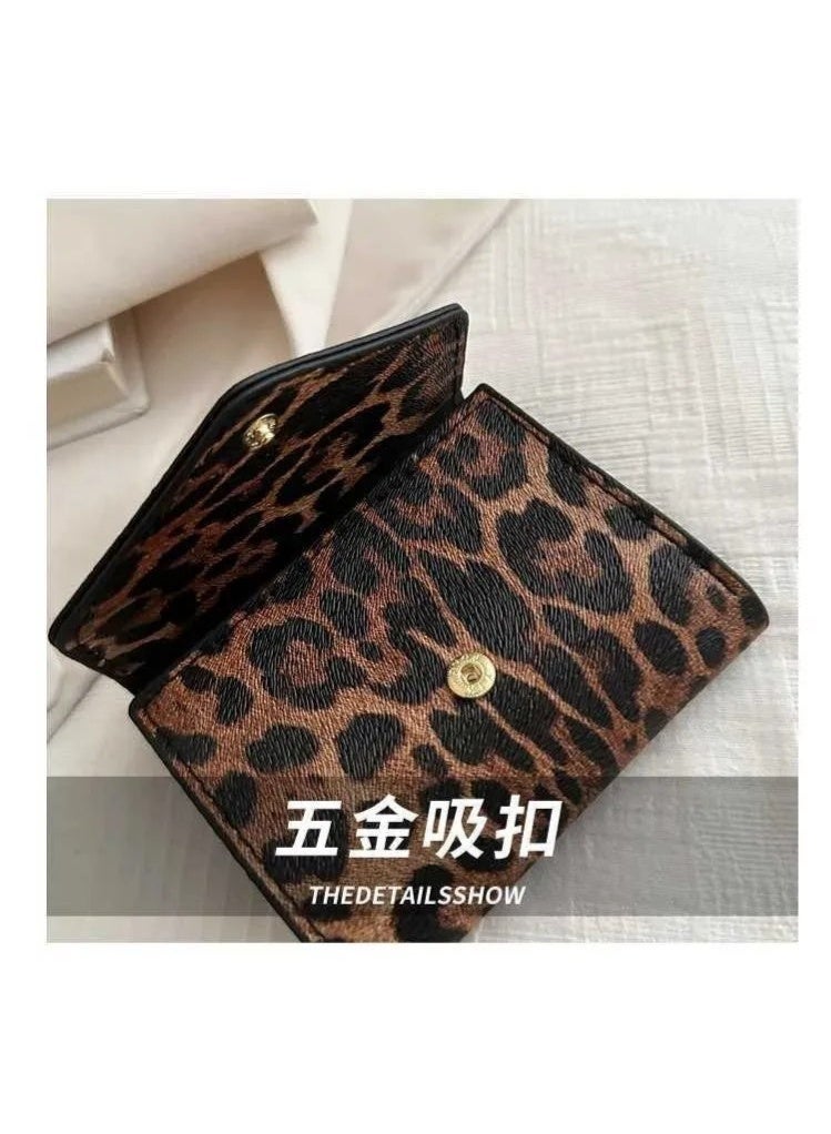 محفظة نسائية  فاخرة بنقشة جلد النمر – تصميم أنيق وعصري، خامة عالية الجودة، عملية وخفيفة - Image 4